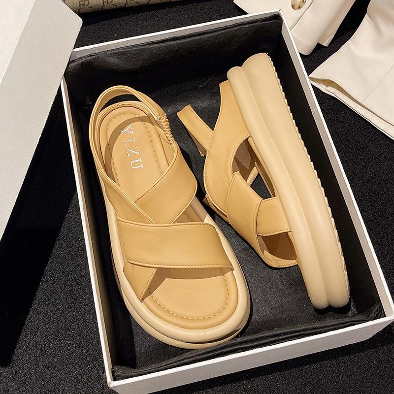 Sandals women's summer wear 2025 new platform sports Roman beach shoes summer French with skirts women's shoes