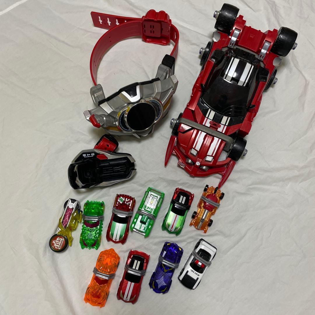 Распродажа б/у трансформирующего пояса Kamen Rider Drive и аксессуаров!