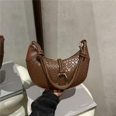 New Buckle Woven Armpit Bag Large Capacity Niche Design Shoulder Bag Fashionable Versatile Messenger Women's Bag