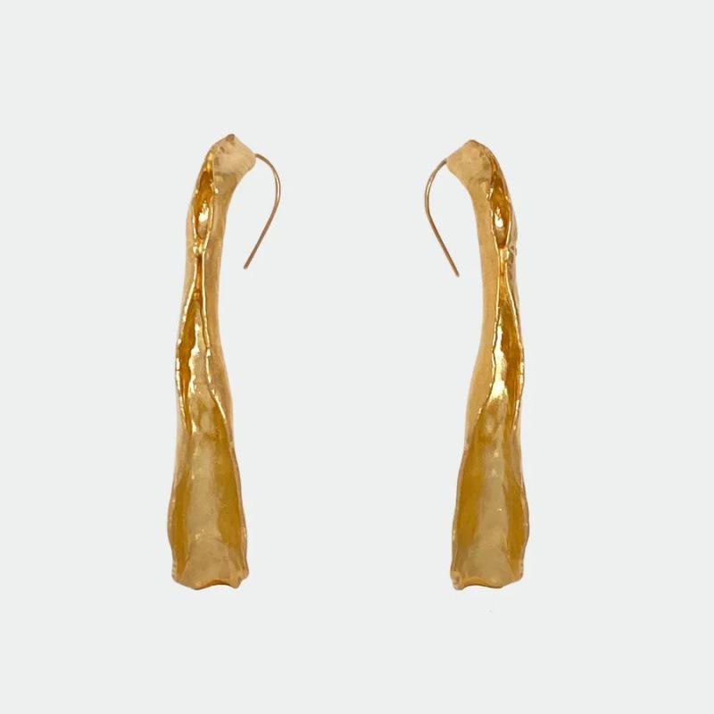 Minimalist Style Metal Hollow Water Drop Shape Ear Hook Women'S Unique Earrings Trendy Light Luxury High-End Temperament Versatile Earrings