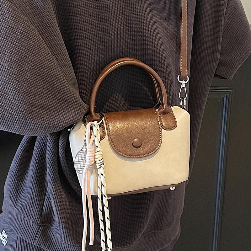 2025 new niche retro contrasting colors high-end portable dumpling bag versatile commuter daily casual messenger women's bag