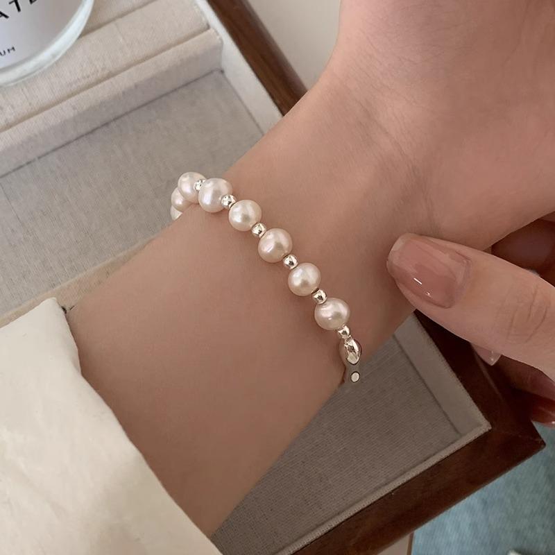 Elegant Women’s Pearl Bracelet: Half-Bangle, Half-Chain Design