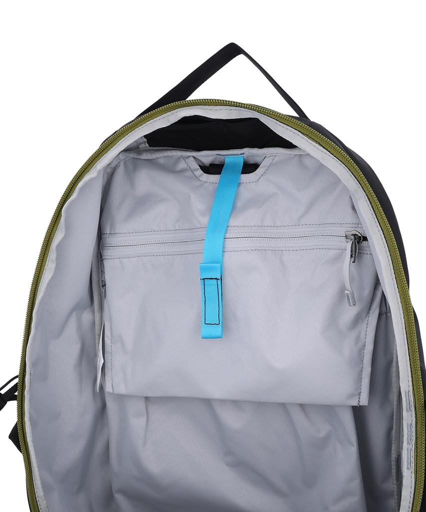Arcteryx Mantis 26 Backpack - Black / Olive Moss / Abpfu09825