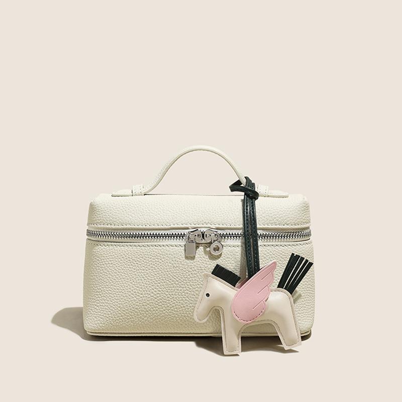 The first layer of cowhide bag women s new handbag niche versatile shoulder bag genuine leather women s bag messenger bag