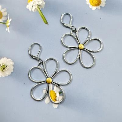 1 Paar Ohrhänger im böhmischen Stil mit exquisitem Hohldesign und großem Blumenmuster, Böhmischer Schmuck