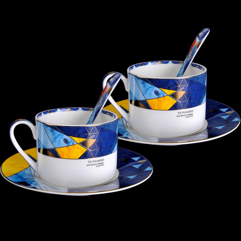 

Picasso Flying P20-GC06 Minimalist Cup and Saucer Couple Set