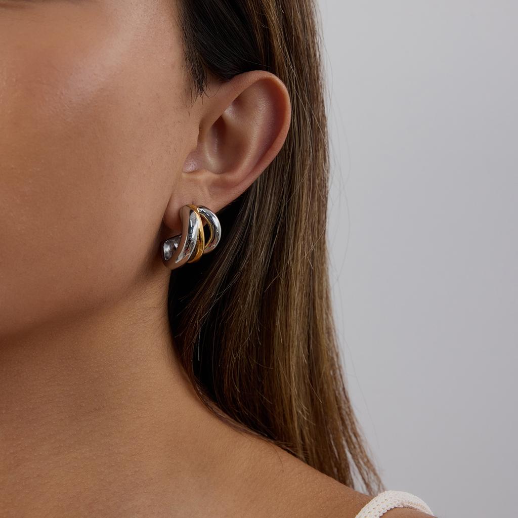 Yori Special Shape Hollow Double C Stud Earrings for Women 18K PVD Plated Popular Jewelry Wholesales Accessories