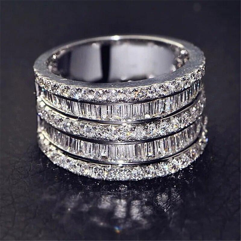 FDLK 2 stk Brudesett Elegante ringer for kvinner Bryllupsforlovelse Mote smykker med full skinnende kubikksirkon kvinnering