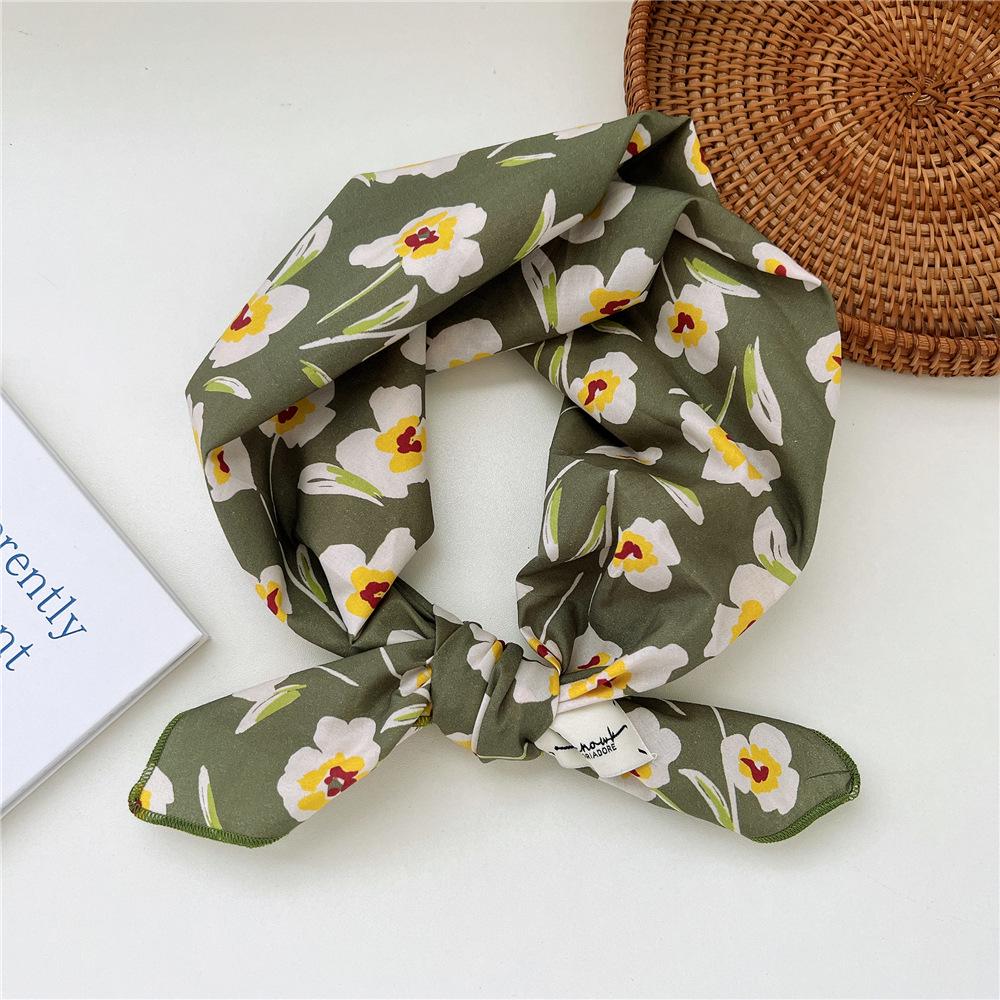 Silk-Blend Women's Square Scarf for Neck Protection - Ideal for Spring, Autumn, and Summer Outfits