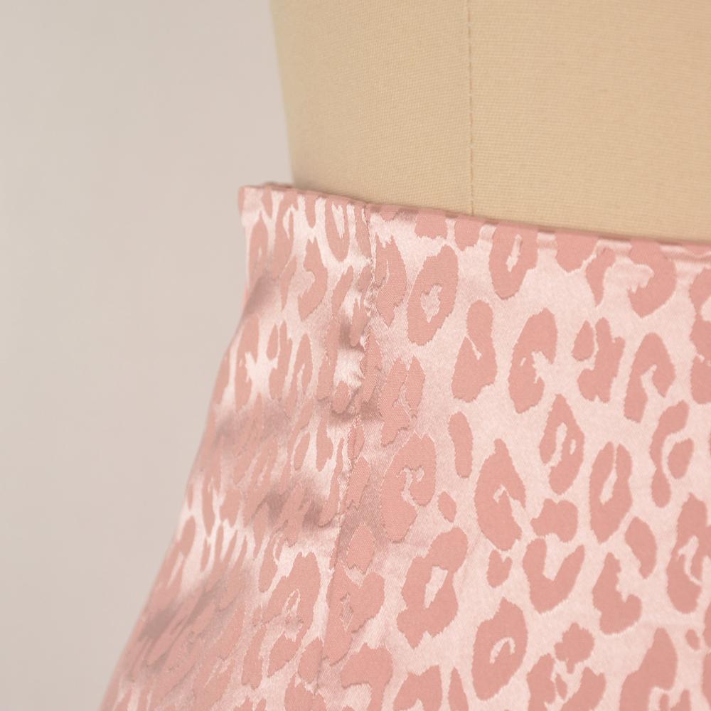 IHUASU ქალთა საზაფხულო ლეოპარდის პრინტით მაღალი წელის გაყოფილი ქვედაკაბა სექსუალური ჟაკარდის ატლასის ელვაშესაკრავი ნახევარტანის ქვედაკაბა