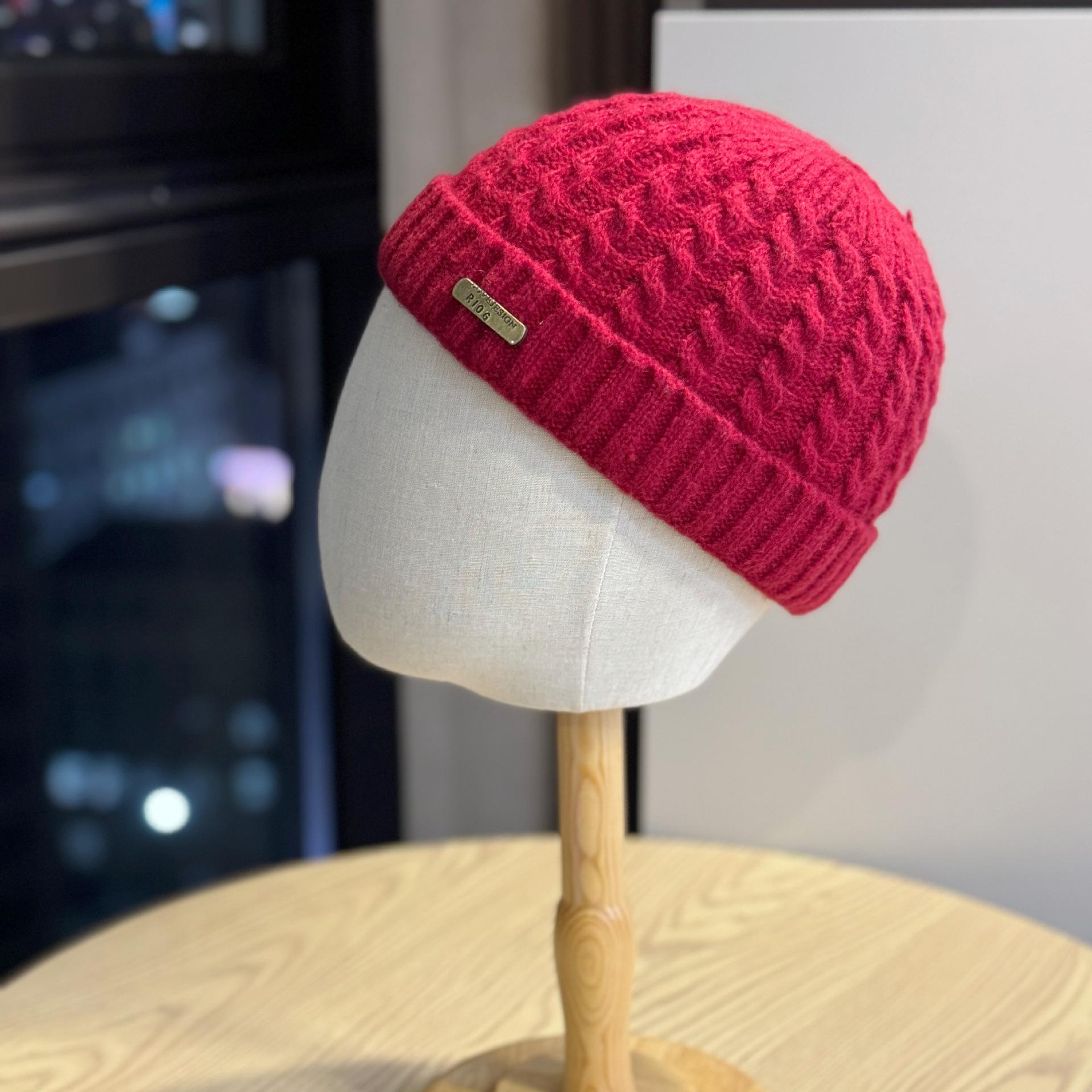 

Knitted hat for autumn and winter, warm beanie for men and women, thin trendy street style, American and Japanese workwear wool hat Adult54-60Average Size вина червоного кольору