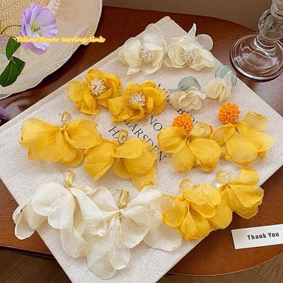 Super Fairy Yellow Mesh Flower Earrings 2025 New Seaside Vacation Style Stud Earrings Niche High-end Temperament Earrings