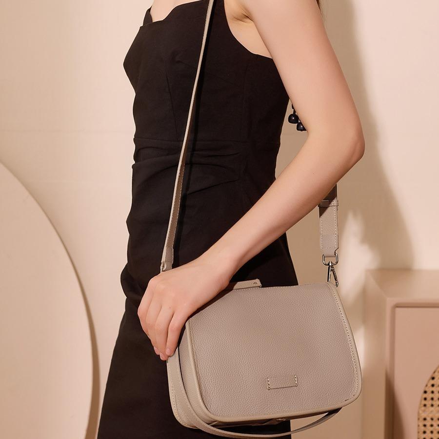 Pillow Bag Large Capacity Genuine Leather Simple Shoulder Bag New Top Layer Cowhide Bag Soft Leather Underarm Bag Wide Shoulder Strap Crossbody