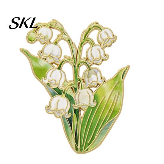 Decorative Clothing Pin Brooch Pin, Enamel Flower Design with Smooth Edges, Artistic Lightweight Zinc Alloy Badge for Jackets Scarves Bags Gift Lapel