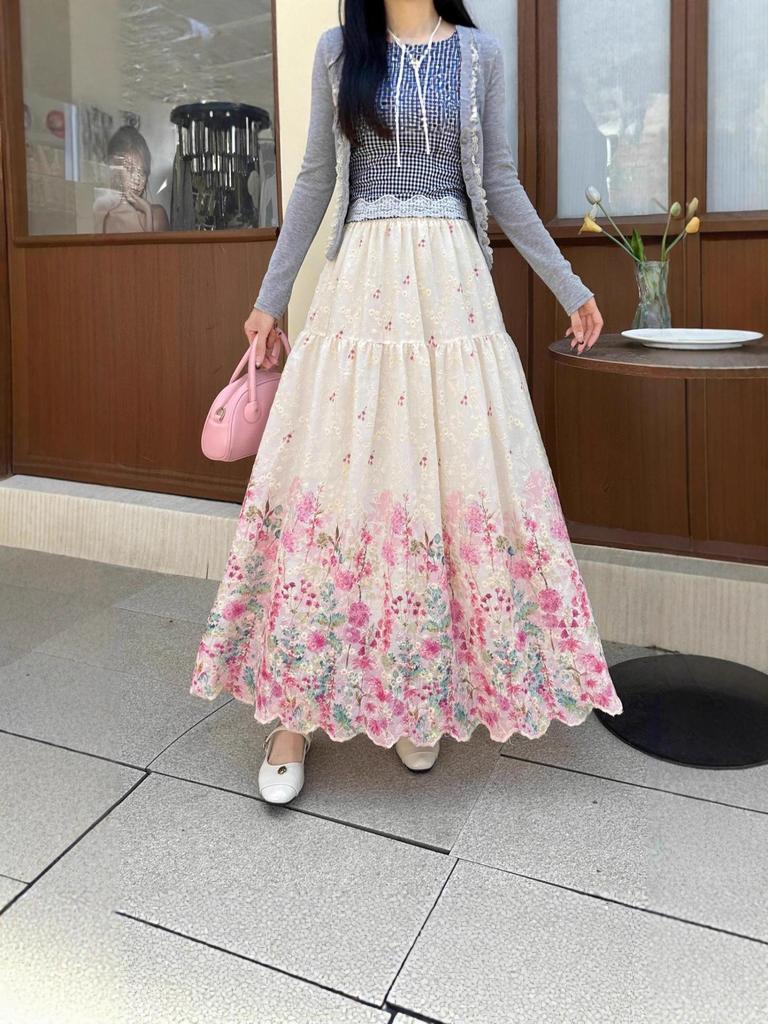 High-Waisted Floral Embroidery A-line Mid-Length Skirt
