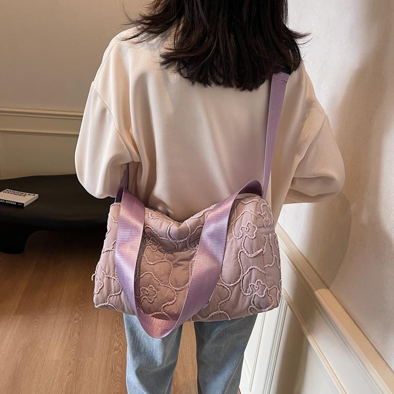 Cloth bag women's large capacity 2025 new autumn and winter versatile casual shoulder messenger bag commuter pillow bag