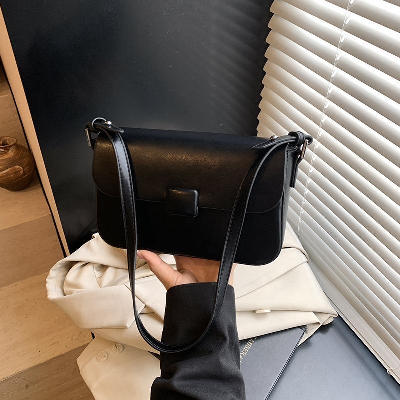 Today's popular small square bag summer new niche underarm fashion versatile shoulder messenger bag