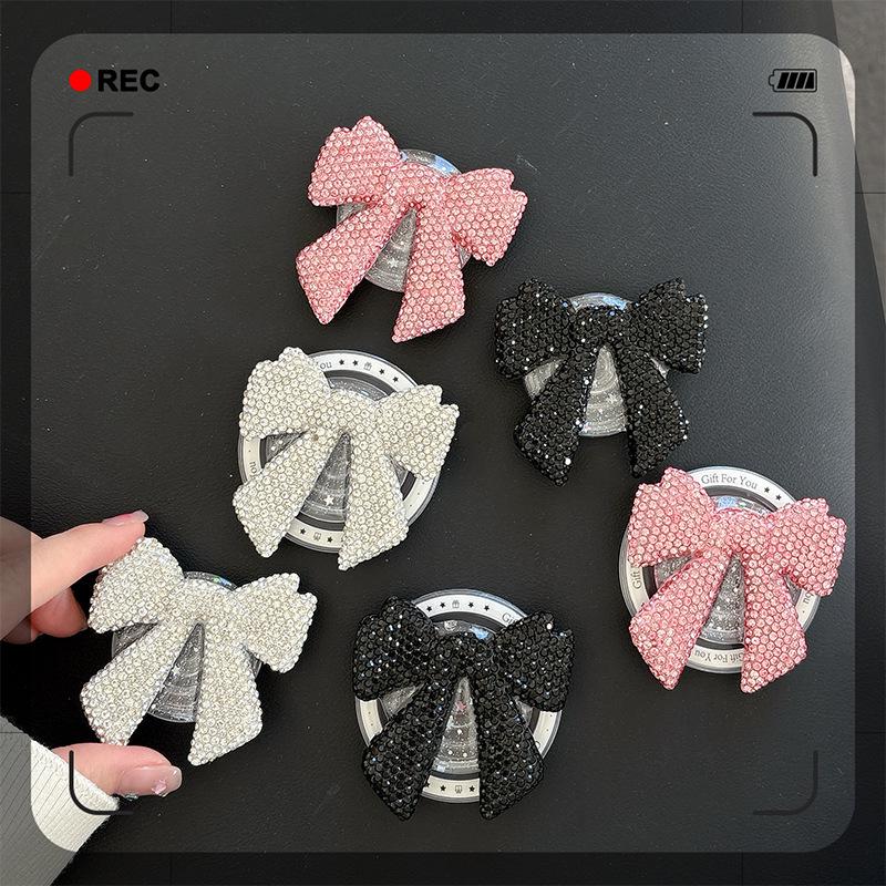 Korean Rhinestone Bow Phone Holder: Magnetic Airbag Ring for Luxury Viewing