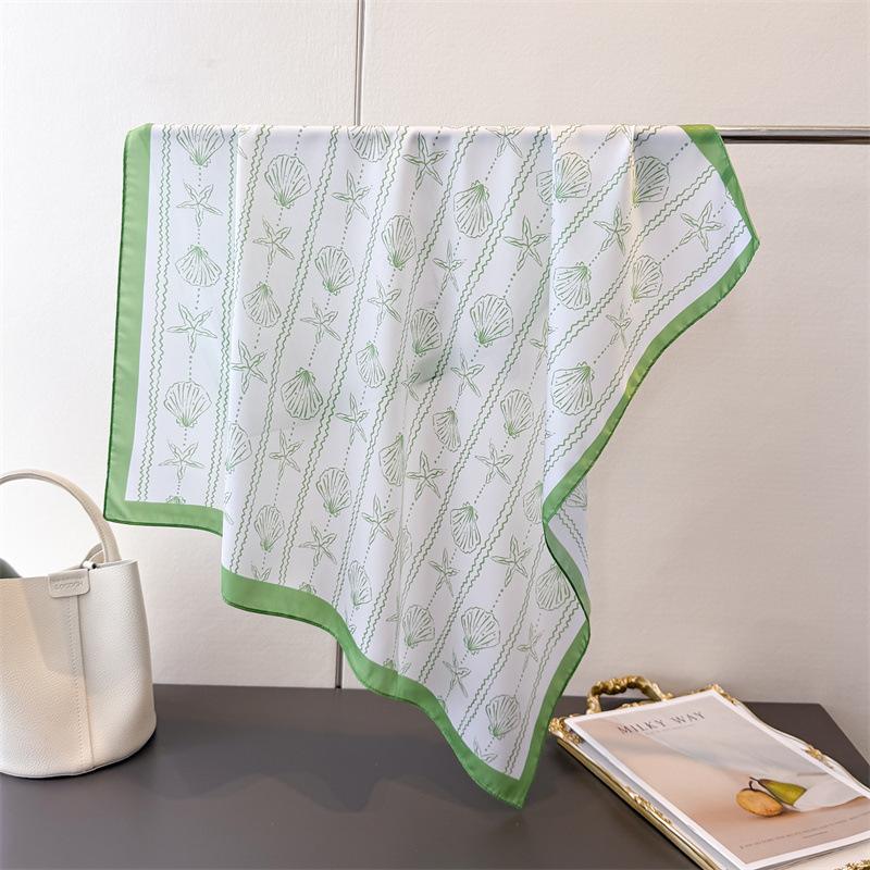 Women's Vintage Versatile Soft Satin Scarf Floral Print Hairband Spring Autumn Small Square Scarf for Tying Hair And Bags