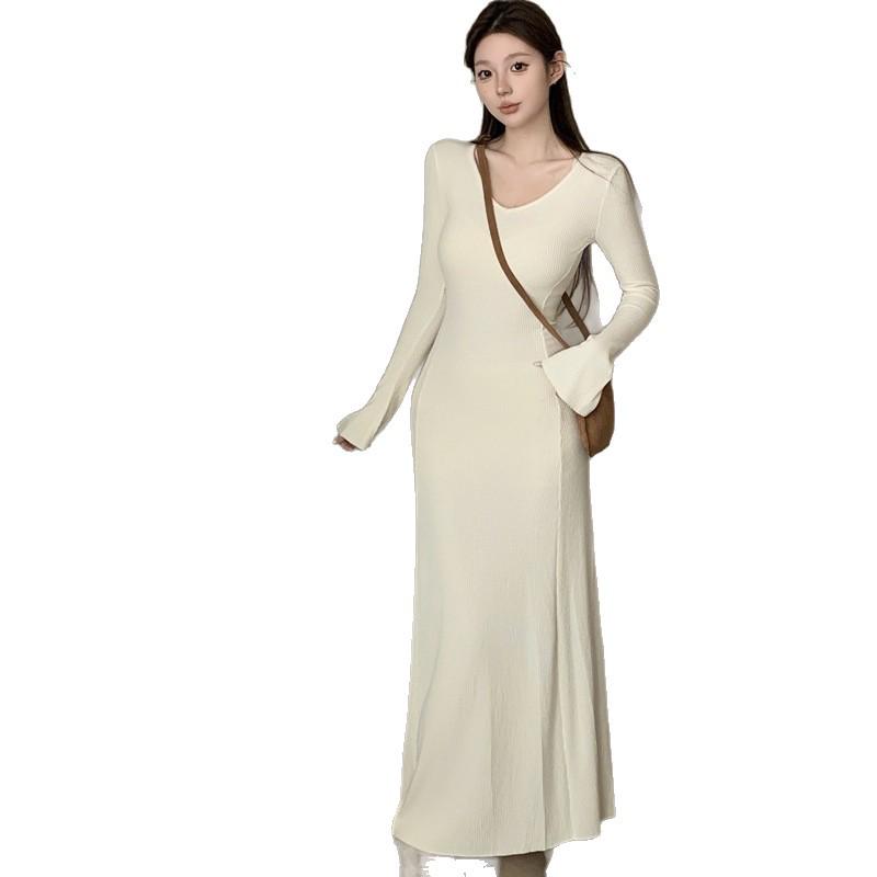 Robe en tricot Rétro à col en V et manches évasées Automne 2025 pour Femme - Jupe longue élégante et amincissante