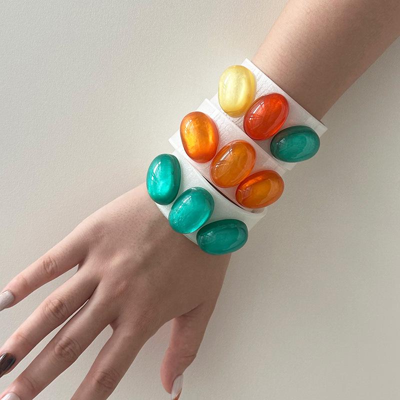Minimalistisches Leichtluxus Acrylstein Armreif Armband