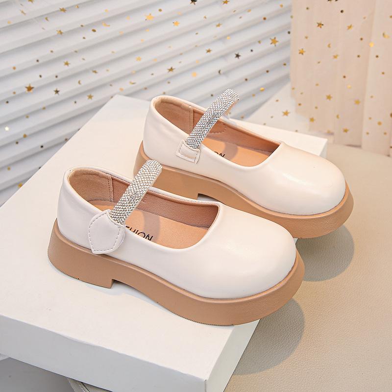 

Туфли принцессы для девочек 2025 осень новые модные кожаные туфли на мягкой подошве для девочек детские одинарные туфли в британском стиле Сяосянфэн 48 pairs of 26-31 yards in a whole box бежевый