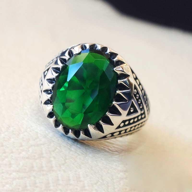 Retro Emerald Men's Fashion Bracelet Color Street Hip Hop Punk Emerald Ring