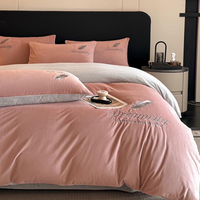 Plush Coral Fleece Winter Bedding Set: Thickened Velvet Duvet Cover, Flannel Bed Sheet, and Pillowcases