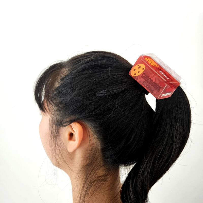 Kitsch Mood Hair Clip Chocolate Chip Cookie Claw