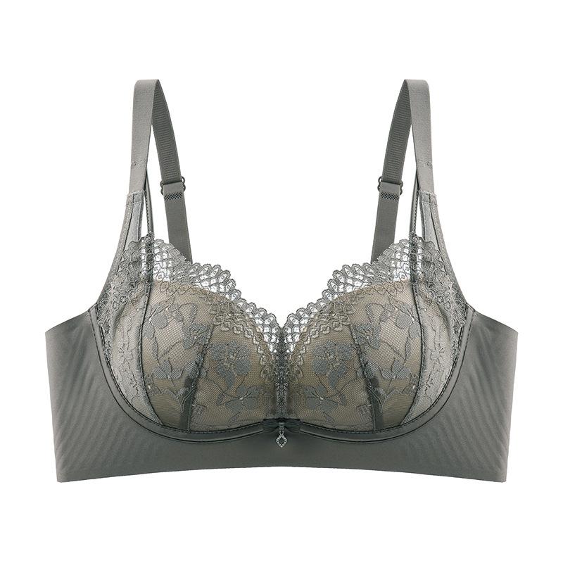 The new model has no side bone, and the jelly strip is adjusted to gather the bra. The small chest shows a large size, and the cup is not empty