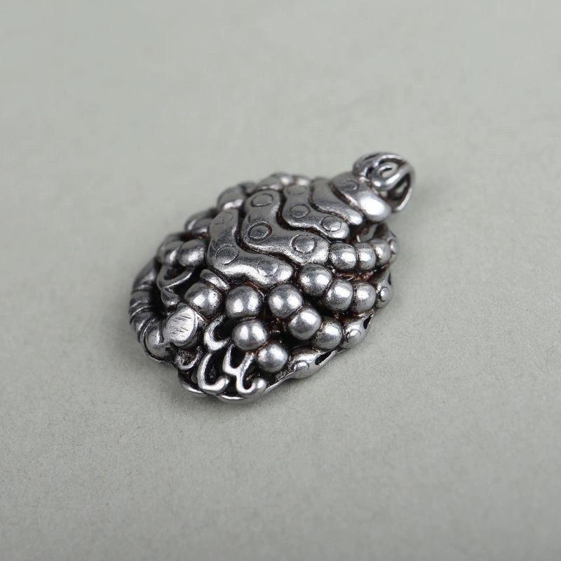 Nine-headed Flame Iron Scorpion Buddha Bead Necklace Pendant Tiantie Hardware Niang Pulling Iron Scorpion Body Protection Pendant