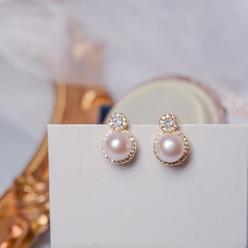 

New Zircon Inlaid Stud Earrings Ins French Retro 18K Natural Freshwater Pearl Earrings Silver Needle Jewelry Women 2026 золотой