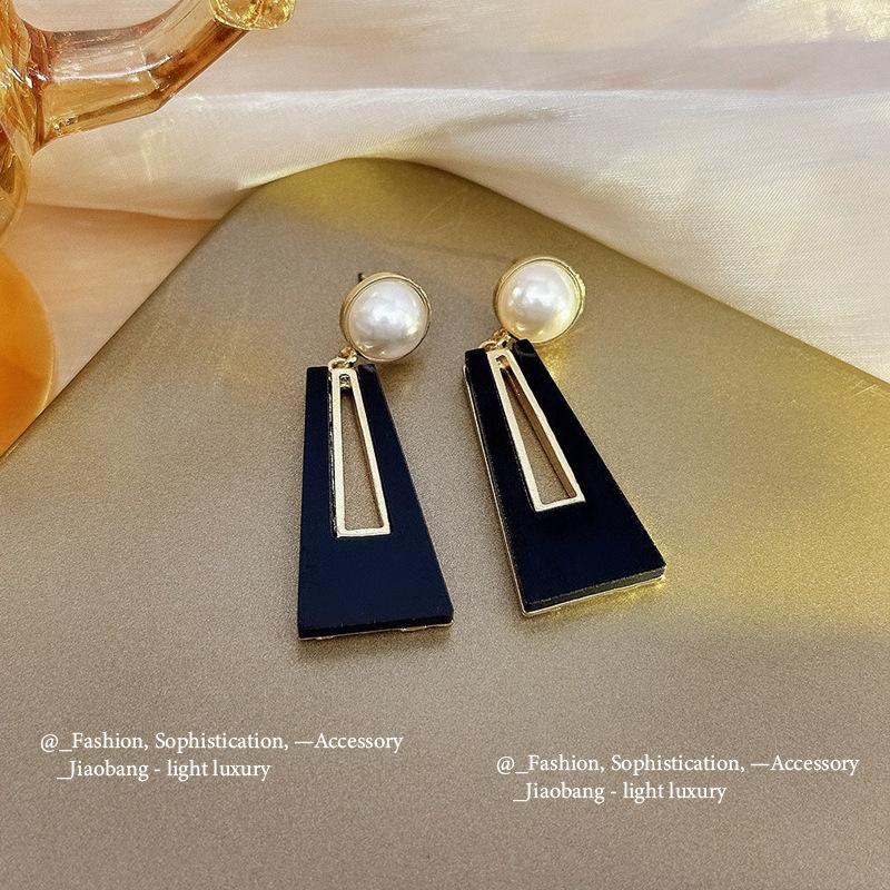 Silver Needle Fashion High-end Sense Diamond-set Black Earrings Niche Versatile Temperament Earrings Light Luxury High-quality Earrings