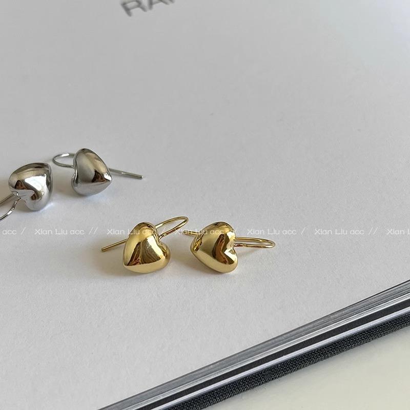 Gold love unique earrings women's new popular light luxury high-end heart earrings temperament stud earrings