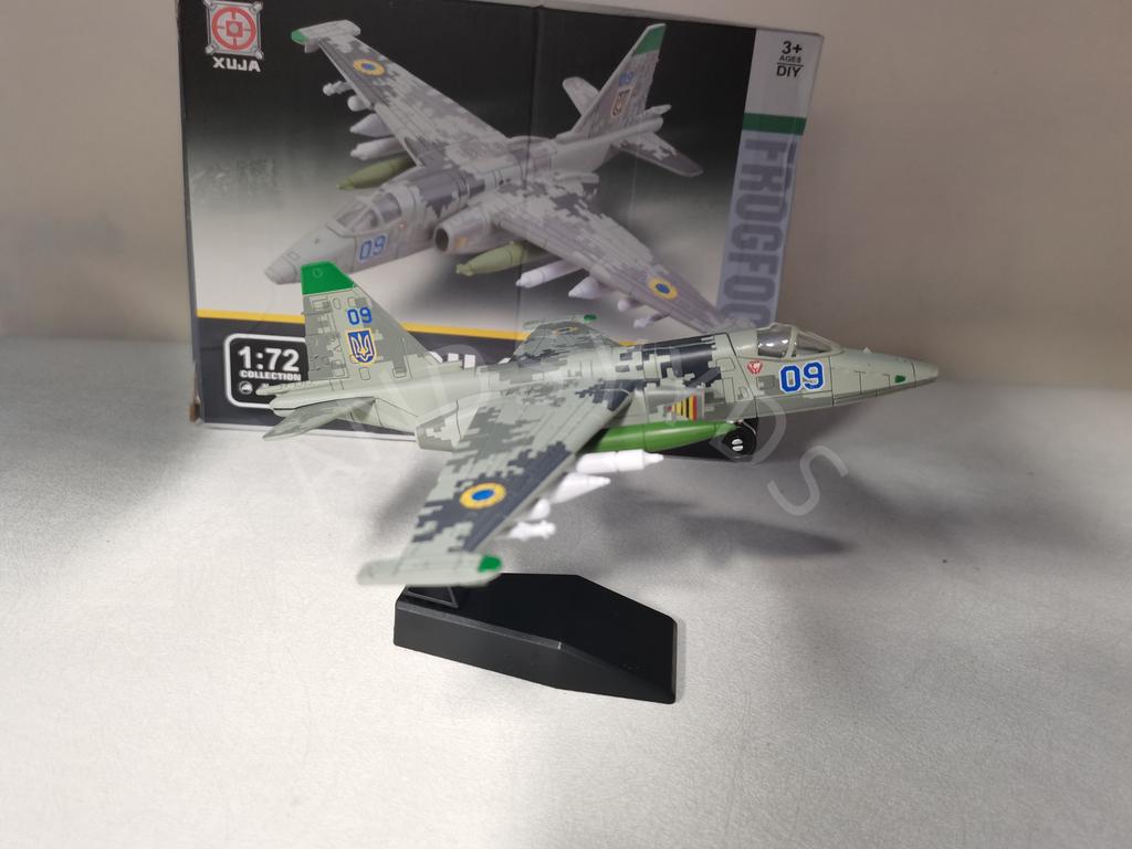 1/72 Scale SU-25 Airplane ABS Assembly Aircraft Simulation Fighter Collection Souvenir Plane Enthusiast Gift Toy Decoration
