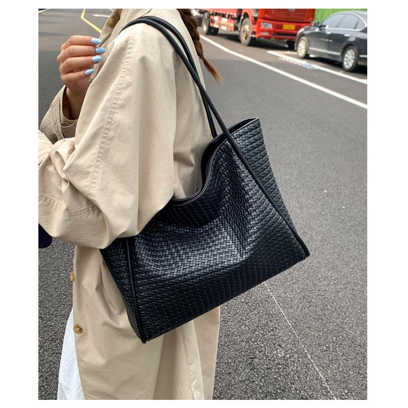Retro Large Tote Bag, Simple and Elegant, Large-capacity Single-shoulder Bag, Woven Underarm Bag