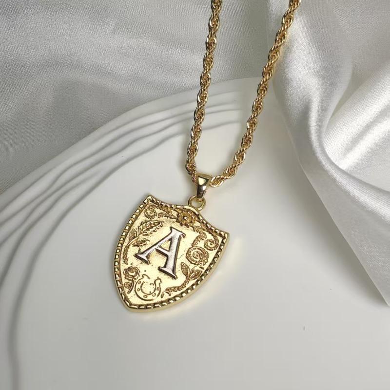

Classic retro shield letter necklace - hip hop punk style pendant - exquisite embossed floral design - versatile style 3.0 gold 60cm twist chain