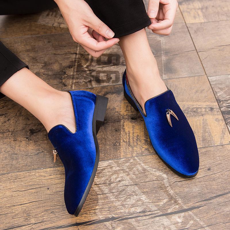 Men's Suede Pointed Toe Slip-On Shoes – British Style Casual Footwear for Nightclubs, Large Sizes Available.