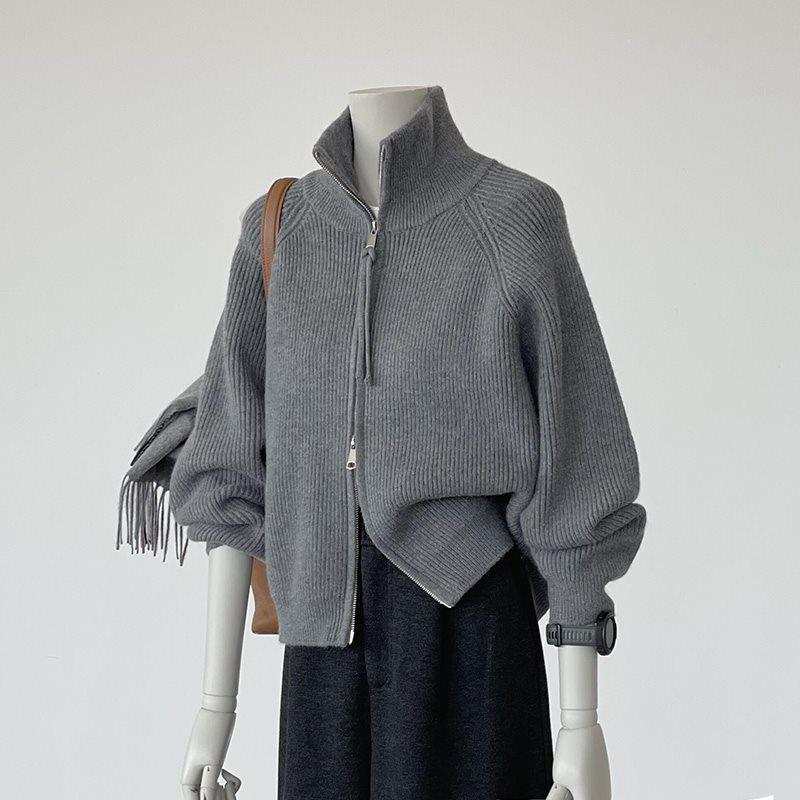 

Women s Loose Fit High-Neck Knit Cardigan with Double Zipper and Raglan Sleeves - Autumn 2025 Collection серый