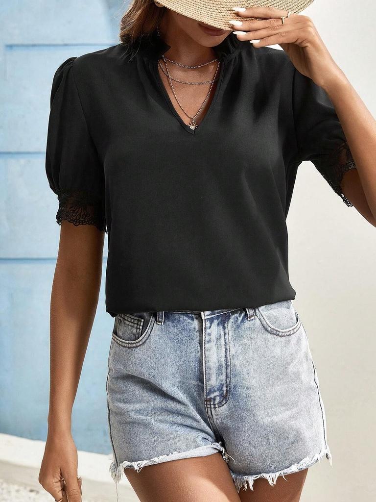 Women's Short-sleeved Tops Summer New Fashion T-shirt Versatile V-neck Shirt Lantern Sleeve Splicing Lace Blouse