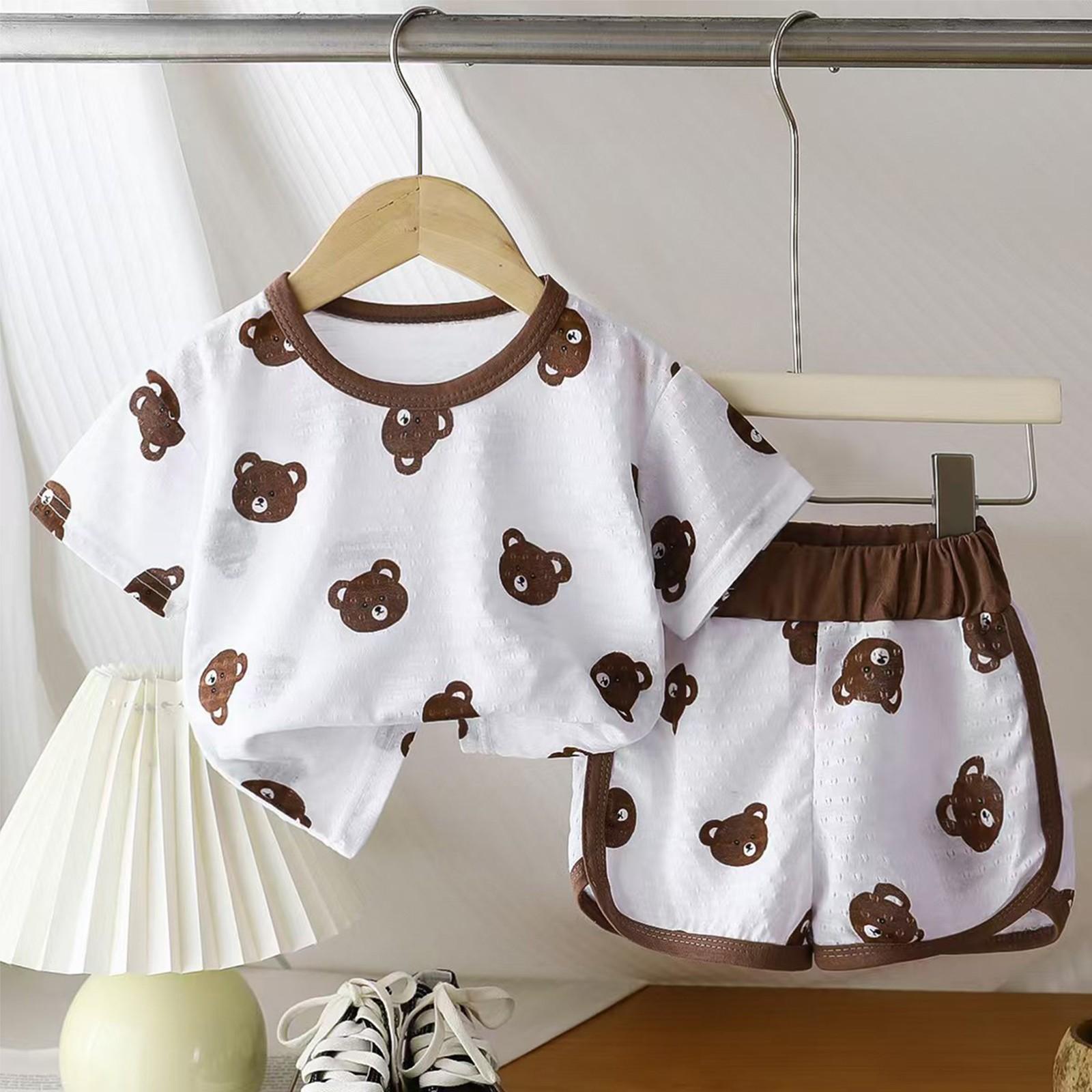 

Детский комплект из круглых штанов с тремя мультяшными головами медведя и короткими рукавами 80 светло-коричневого