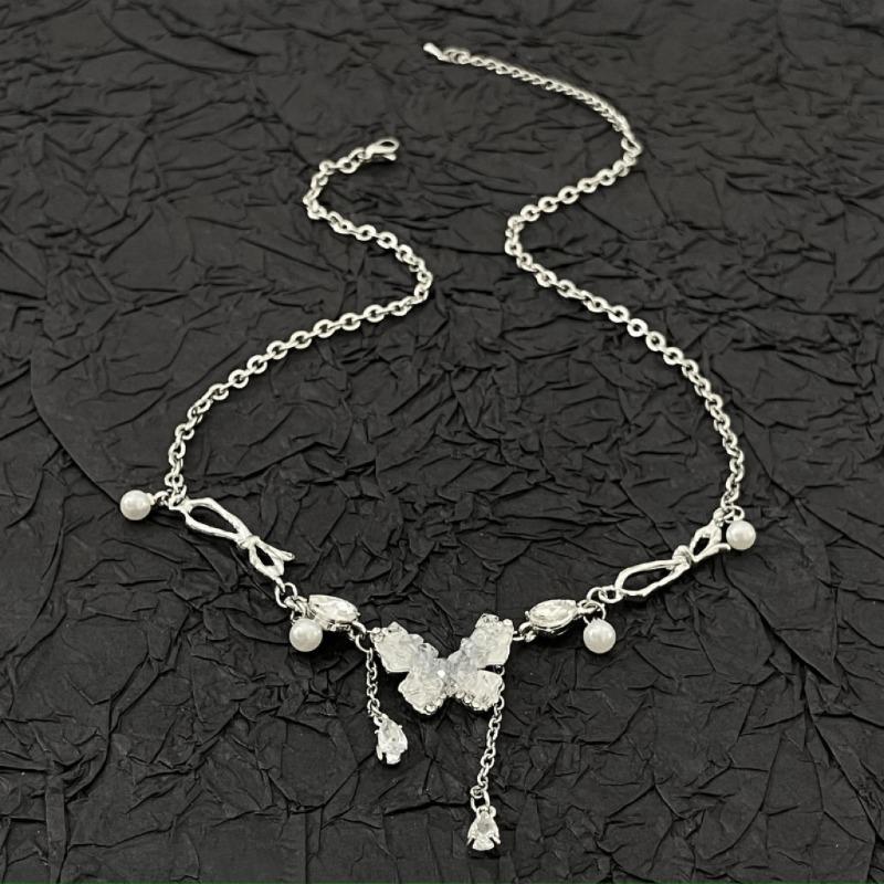 Super Immortal Butterfly Crystal Necklace Women's Light Luxury Niche Design Sense New Tassel Clavicle Chain Premium Neck Chain Jewelry