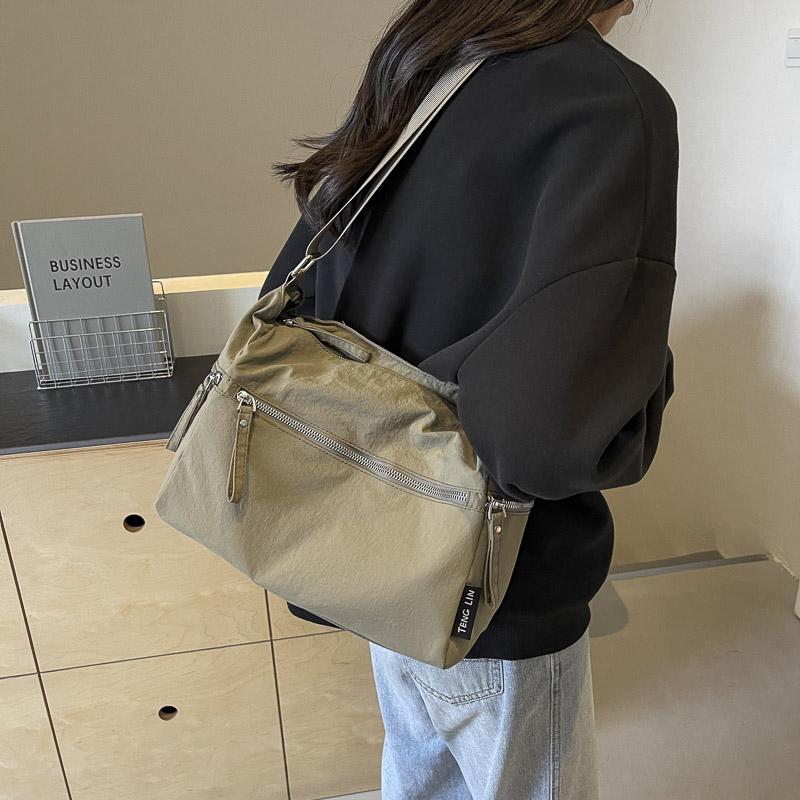 Dámská crossbody taška jednobarevná taška přes rameno sportovní studentská taška do třídy taška s více kapsami