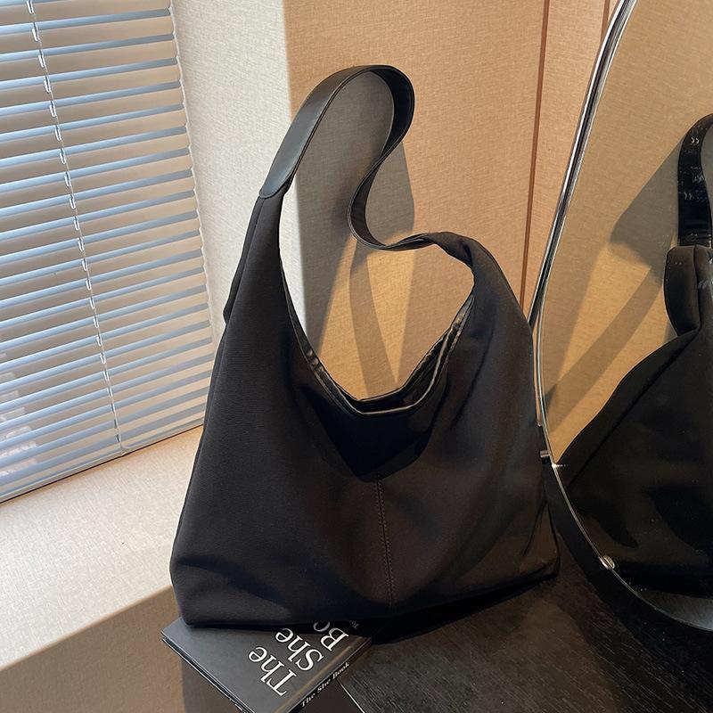 Large Capacity Bag for Women In Spring and Summer New Simple and Fashionable Shoulder Bag High-quality Casual Commuting Toy Bag