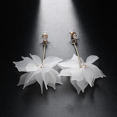 Small Fresh Acrylic Leaf Drop Earrings For Women