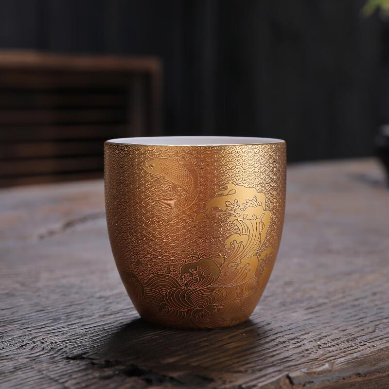 Chaxun Dehua White Porcelain Gilded Wave Koi Hand-Warming Teacup