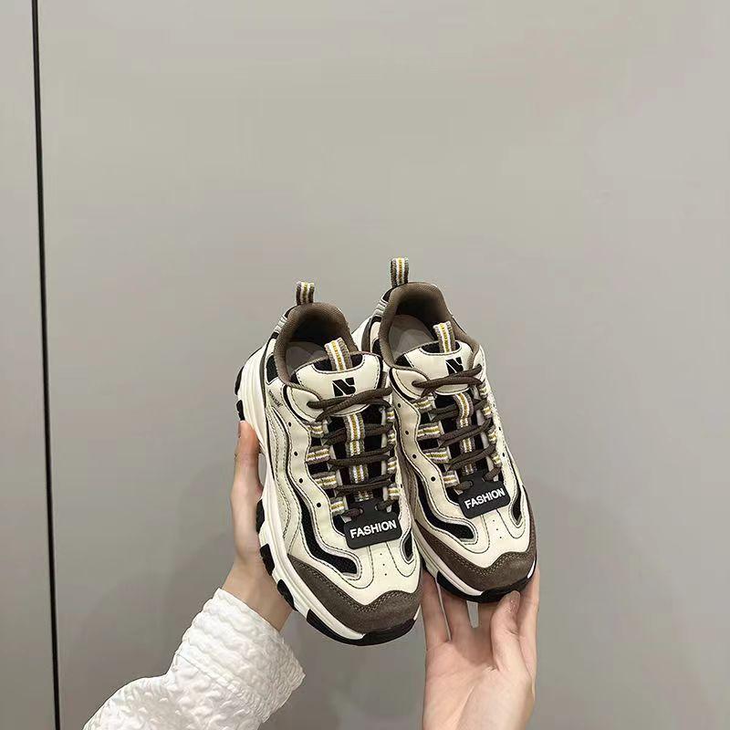 Dad Shoes Damen Frühling und Sommer Neu Plateau Leichtgewicht Übung Lässig Laufschuhe Wild Schwarz und Weiß Panda Schuhe