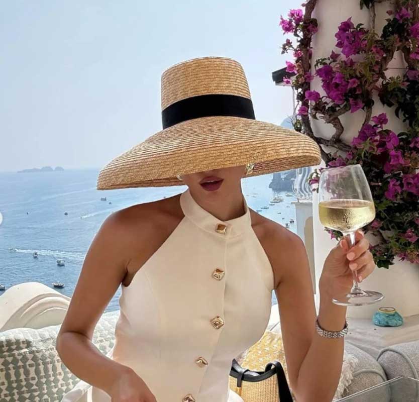 Cappello estivo di paglia stile Hepburn cappello a tesa larga elegante francese da donna cappello da sole per viaggi al mare sombrero