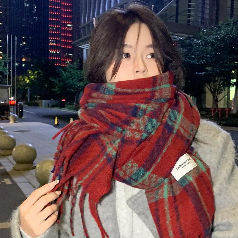 Atmosphere Plaid Scarf Women's Winter New Korean Version Versatile Student Cute Couple Thickened Warm Scarf