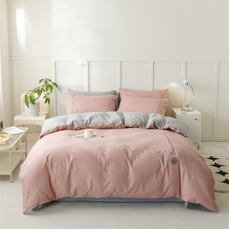 Kleines, frisches vierteiliges Set aus reiner Baumwolle, bedrucktes Set aus reinem Baumwolltwill, Einzel- und Doppelbettbezug, Bettlaken, Kissen, dreiteiliges Set